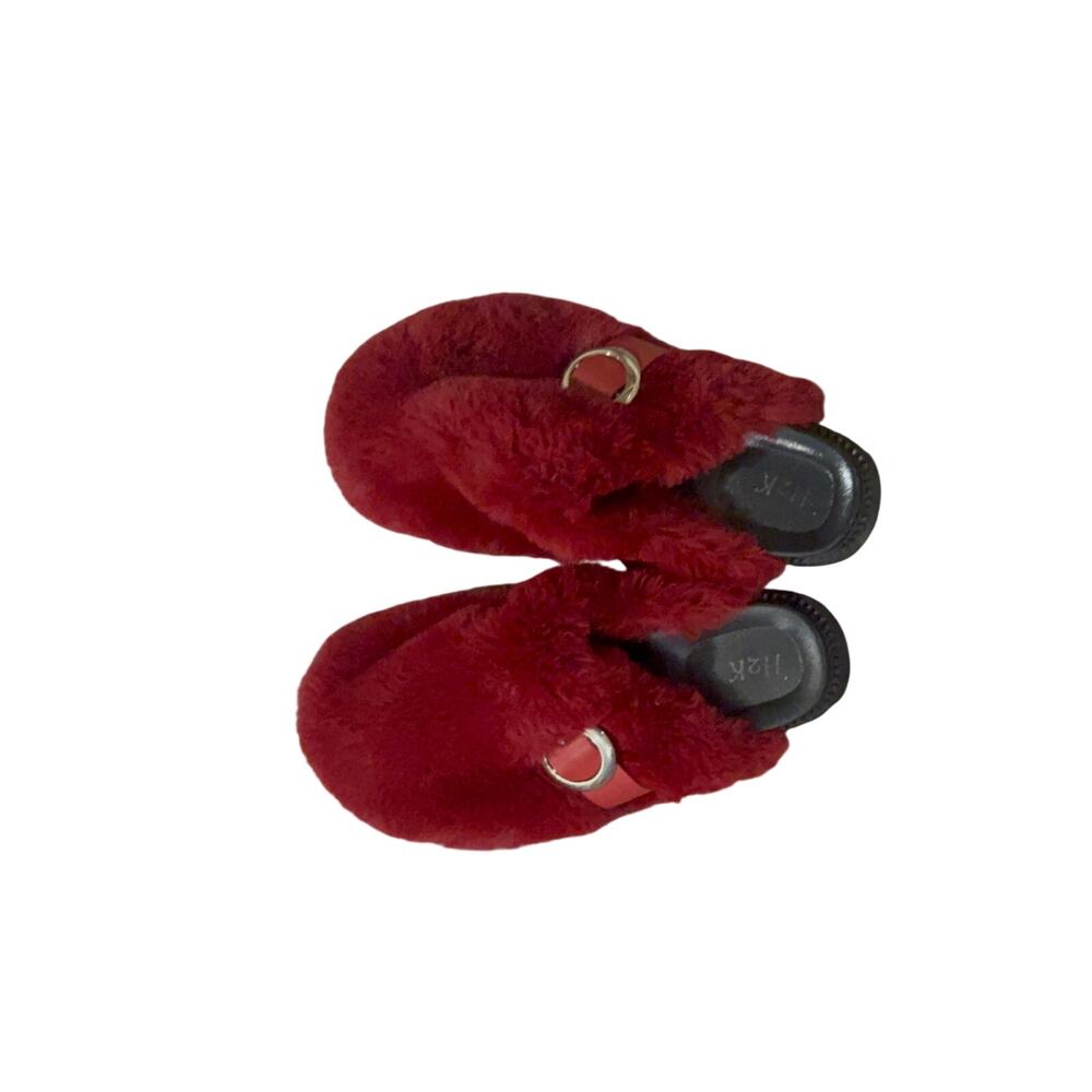 H2K Womens Red Faux Fur Mule Slippers Gold Buckle Size 11 Cozy House Shoes